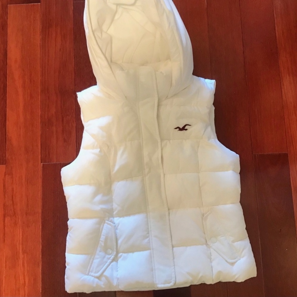 Hollister Hooded Puffer Vest